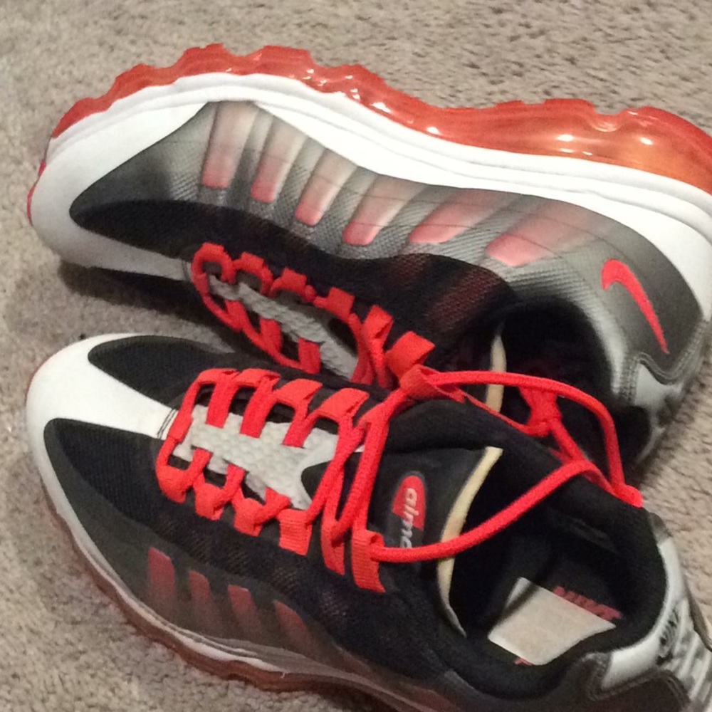 Nike Air maxes
